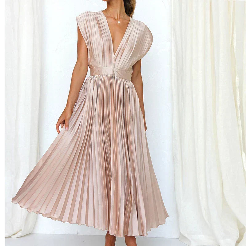Charlotte™ | V-neck maxi dress with pleats
