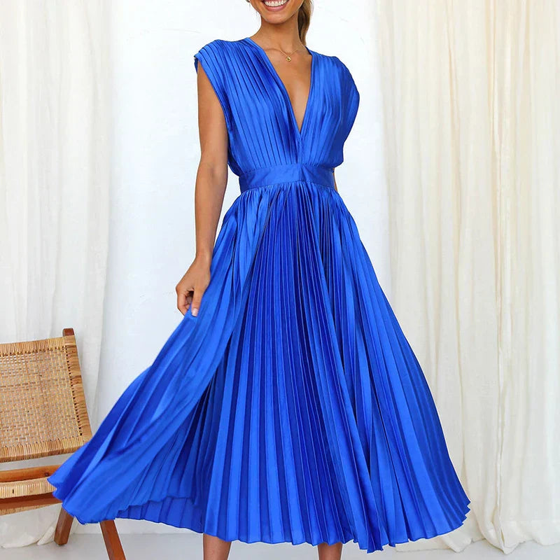 Charlotte™ | V-neck maxi dress with pleats